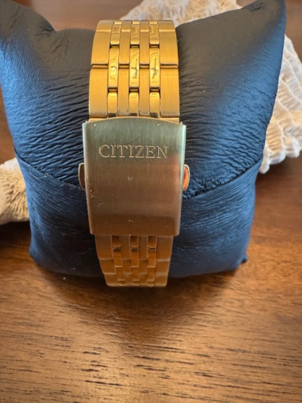 Citizen Men's Eco-Drive G820‑T001688 Gold-Tone /Black Dial - Picture 6 of 9